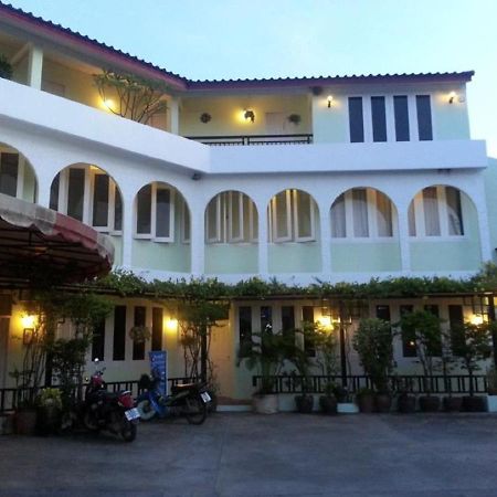 Casa Holiday Hotel Sha Phitsanulok Ngoại thất bức ảnh