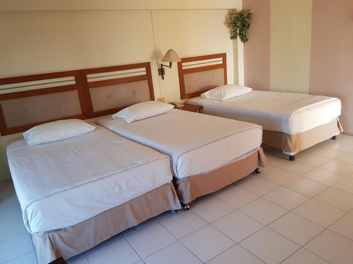 Casa Holiday Hotel Sha Phitsanulok Ngoại thất bức ảnh