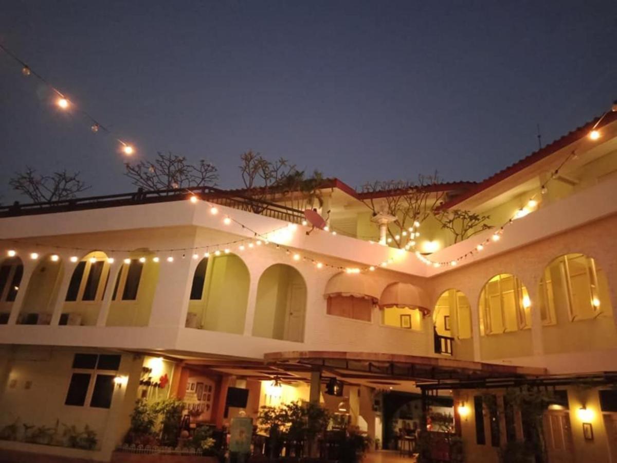 Casa Holiday Hotel Sha Phitsanulok Ngoại thất bức ảnh