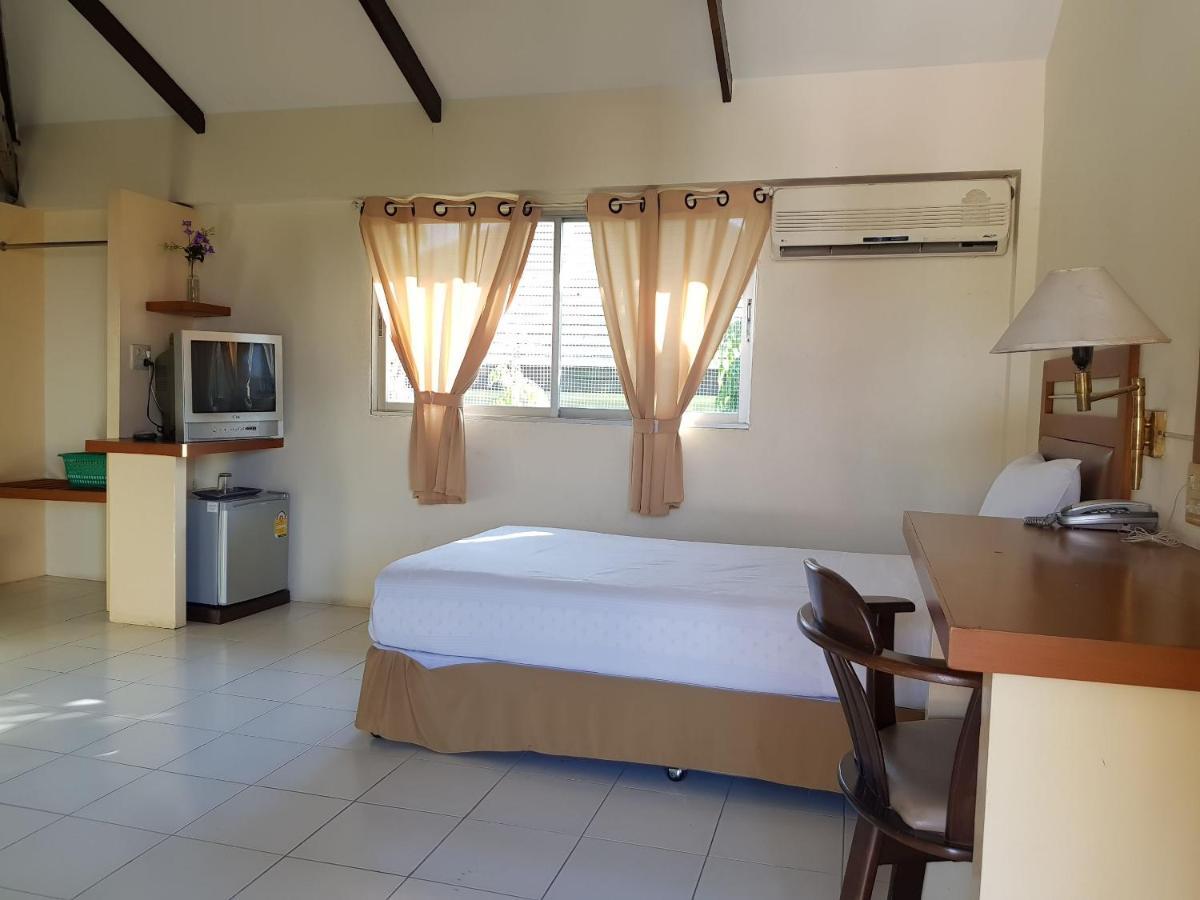 Casa Holiday Hotel Sha Phitsanulok Ngoại thất bức ảnh
