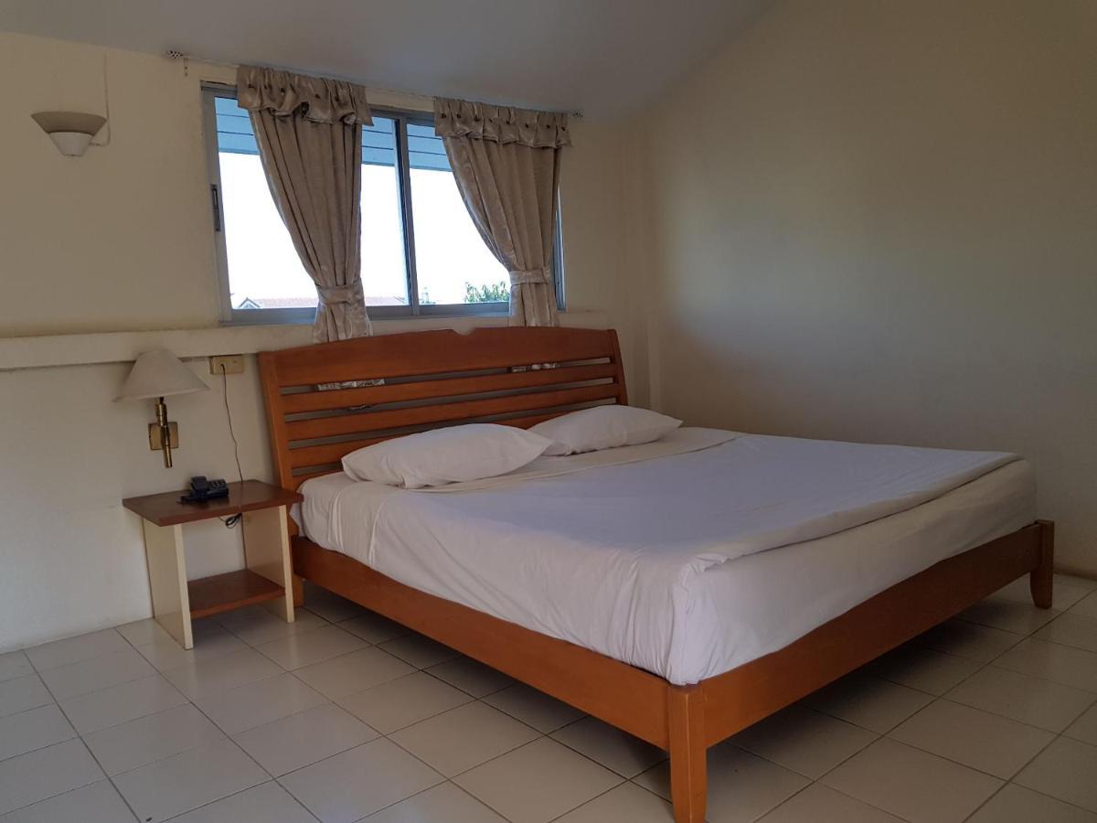 Casa Holiday Hotel Sha Phitsanulok Ngoại thất bức ảnh